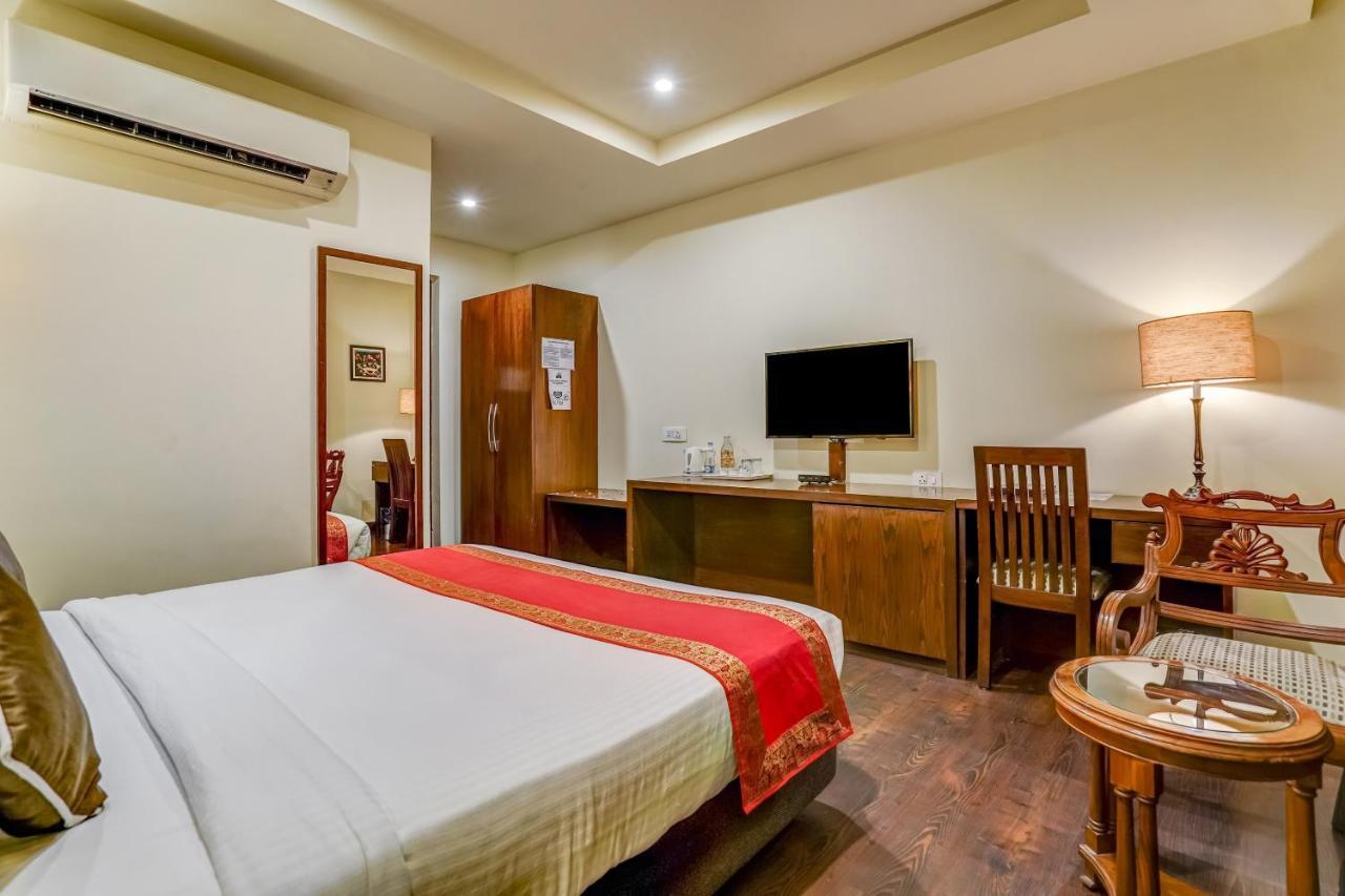 Townhouse 552Hotel Royal Court Jalandhar Extérieur photo
