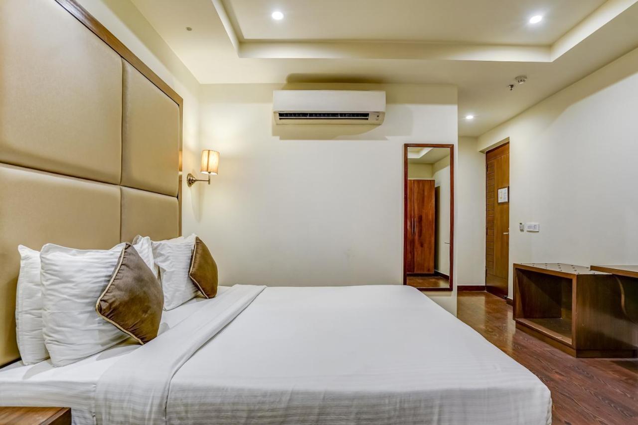 Townhouse 552Hotel Royal Court Jalandhar Extérieur photo