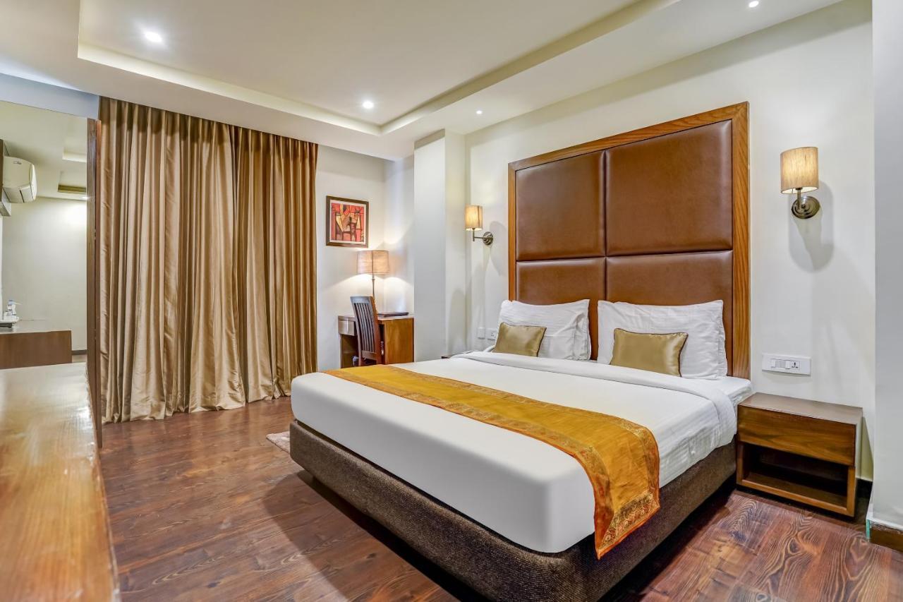 Townhouse 552Hotel Royal Court Jalandhar Extérieur photo