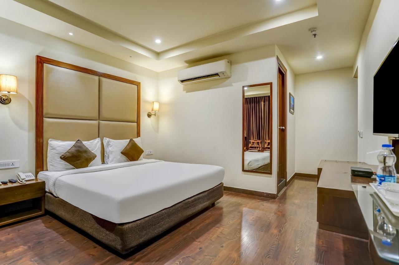 Townhouse 552Hotel Royal Court Jalandhar Extérieur photo